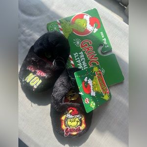 Grinch size 3 infant slippers